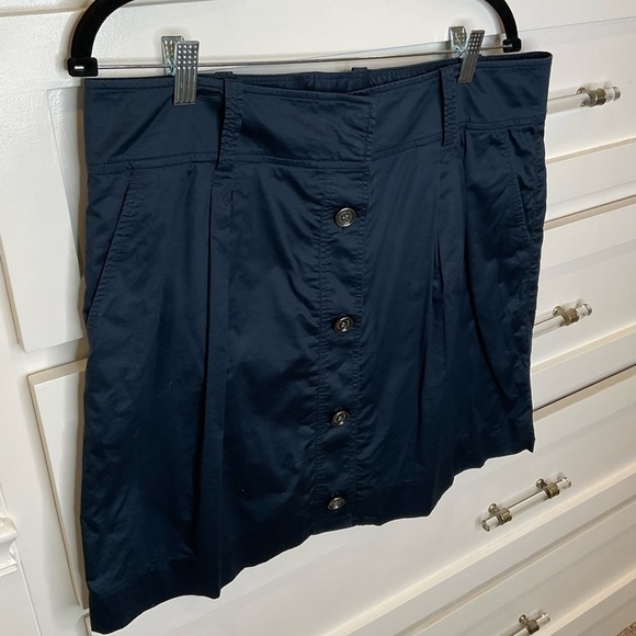 Burberry navy blue button down skirt with pockets! - Picture 2 of 9